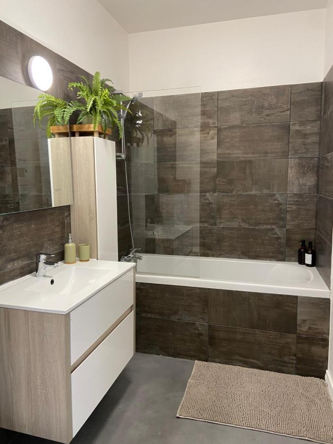 Appartement T2 Proche De La Gare Bourg En Bresse Екстериор снимка